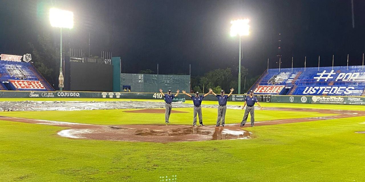 Tigres de Quintana Roo vs. Piratas de Campeche, juego 47 1o de la serie, suspendido por lluvia, en Cancún, del 130721 en Cancún