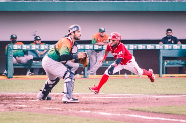 Águila de Veracruz vs. Leones de Yucatán, juego 25, 3o de la serie, serie para el Águila, 11×2 8 del 200621 en Veracruz