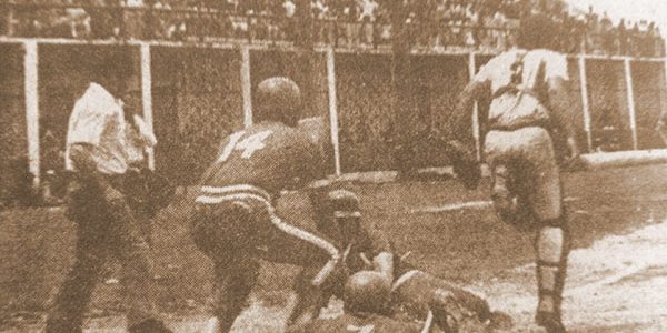 Diablos Rojos del México vs. Piratas de Campeche 5o juego final del sur, serie en favor de Campeche 3-2,. 6×3 del 270881 en Campeche