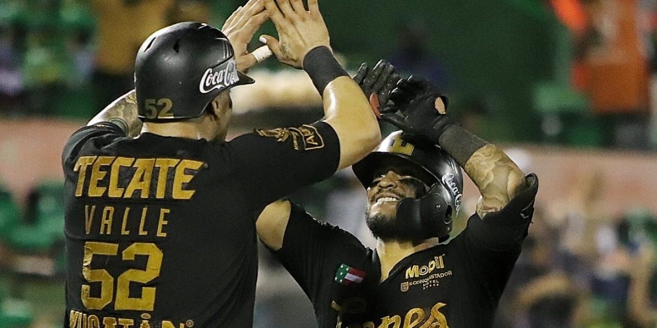 Leones de Yucatán vs. Águila de Veracruz. 1er juego play off, 15×3 3 del 070821 en Mérida, Sebastián Valle y Jorge Flores, grand slam