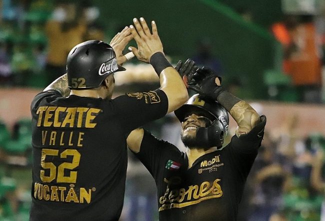 Leones de Yucatán vs. Águila de Veracruz. 1er juego play off, 15×3 3 del 070821 en Mérida, Sebastián Valle y Jorge Flores, grand slam