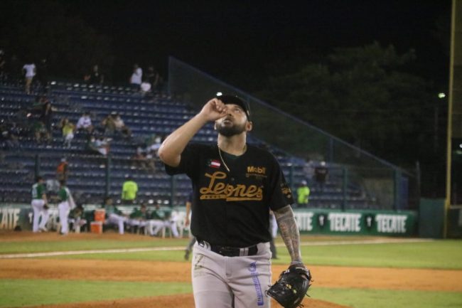 Leones de Yucatán vs. Olmecas de Tabasco, 2o juego segundo play off, serie empatada, 3×0, del 180821 en Mérida, Yoanner Negrín, abridor y ganador, 1-0 en este play off
