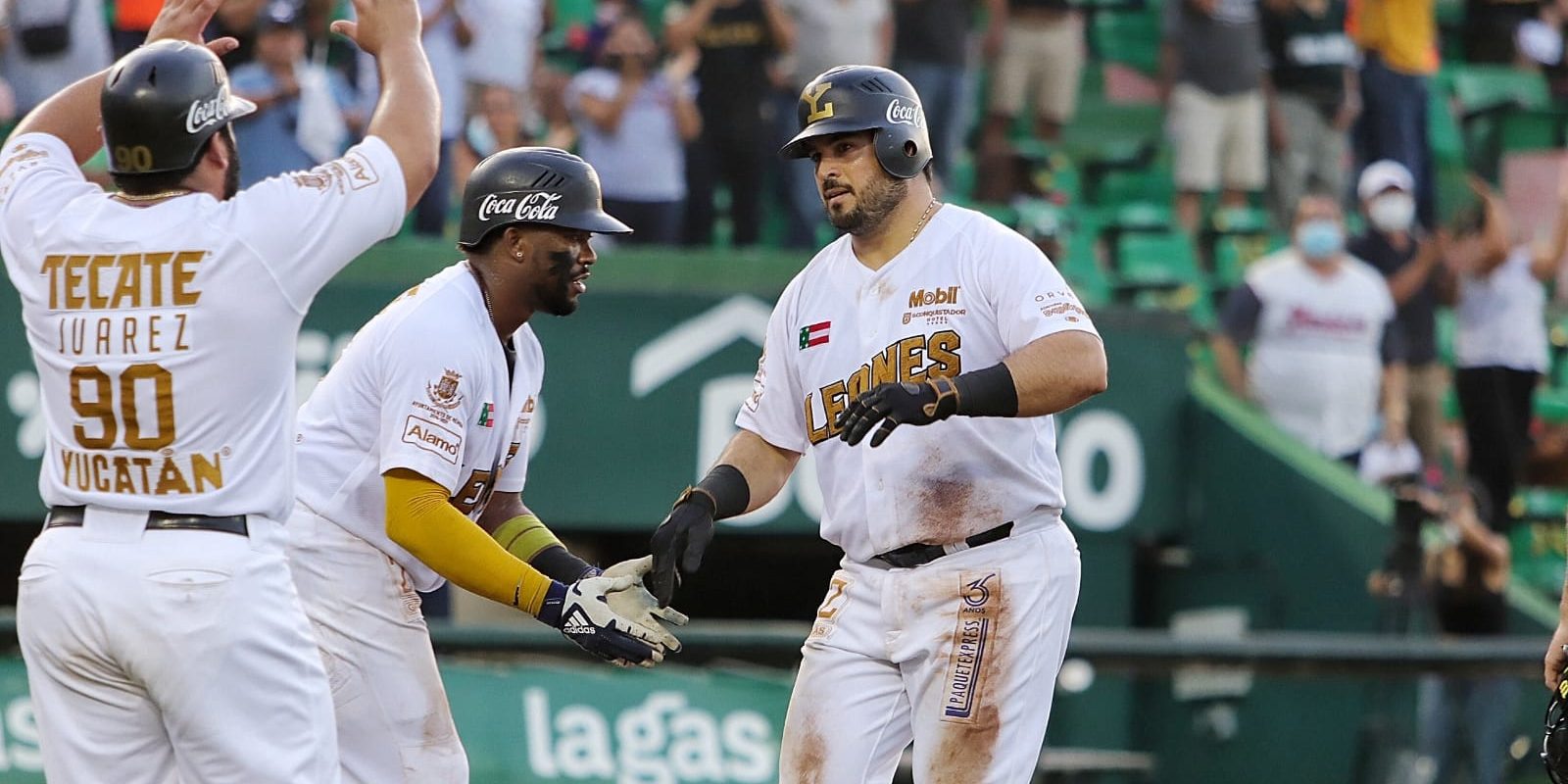 Leones de Yucatán vs. Olmecas de Tabasco, 4o juego play off semifinal del sur, leones 3-1, 5×1, del 210821 en Mérida, Humberto Sosa jonrón de 3 carreras del gane en la 4a con Yadir Drake y Alex Liddi