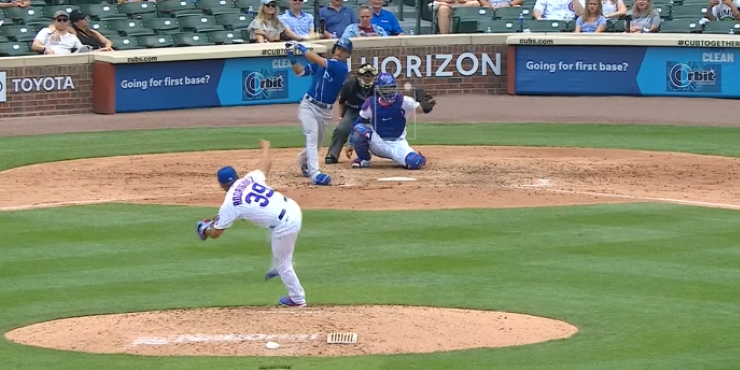 Manuel Bolón Rodríguez, 10 a salida en ligas mayores, los Reales vencen 4-2 a los Cahorros de Chicago, ponchando a Nicky López, 3er out alta 9a en Chicago Bolón