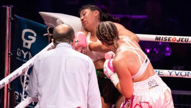 Mari Pier Houle vs. Jeanette Zacarías Zapata gkot 4 del 280821 en Montreal, la mexicana fue llevada a cuidados intensivos