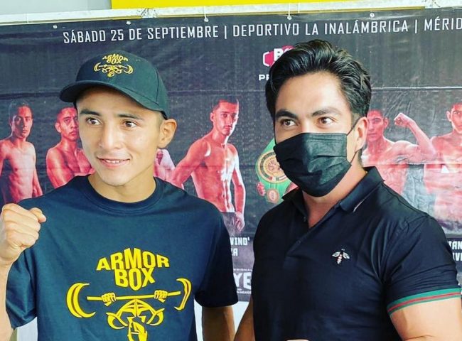 Miguel Joyita Herrera con Emmanuel Alcántara Heredia y Javier Caballito Nic, rueda de prensa previa a función, del 230921, para el 250921