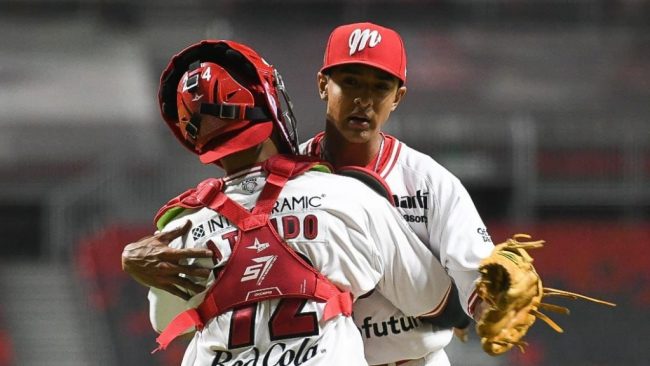 Diablos Rojos del México vs. Leones-Águila 2o de la serie, serie para los diablos 18×18 del 201021 en Ciudad de México