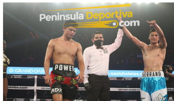Javid Ramírez vencedor de Jonathan Galleta Gil gdu 4 del 161021 en Cancún Arena Oasis con réferi Jesús Hernández con marca de agua