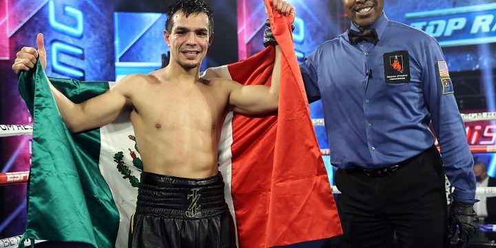 José Chon Zepeda vencedor de Josué Vargas gkot 1 del 301021 en Madison Square Garden Theatre con Kenny Bayless