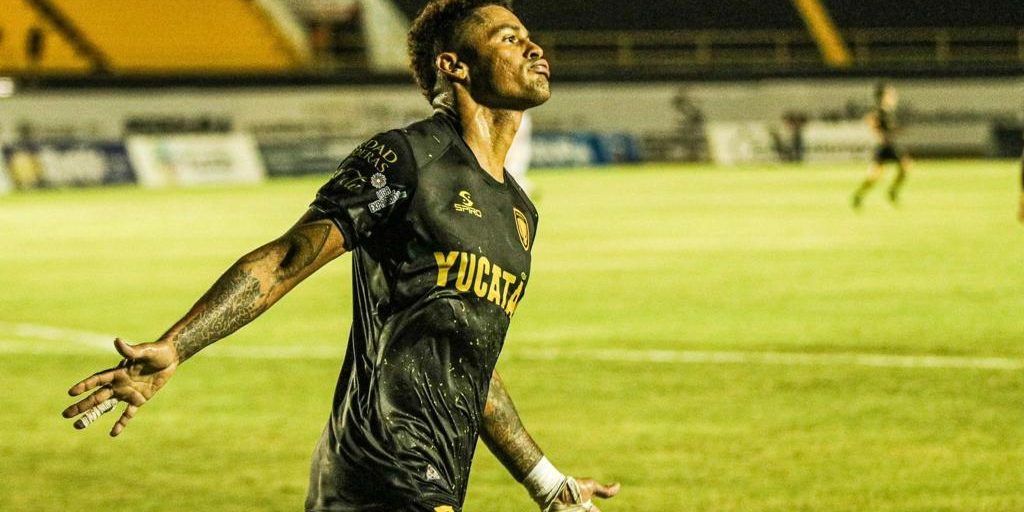 Venados de Yucatán vs. Mineros de Zacatecas, fecha 13 torneo de apertura Liga de Expansión 3-1 1 del 191021 en Mérida Ayron del Valle anotó el 1o y el 3o