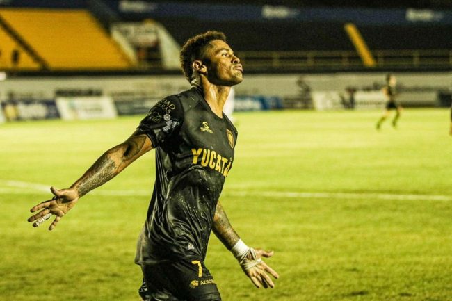 Venados de Yucatán vs. Mineros de Zacatecas, fecha 13 torneo de apertura Liga de Expansión 3-1 1 del 191021 en Mérida Ayron del Valle anotó el 1o y el 3o