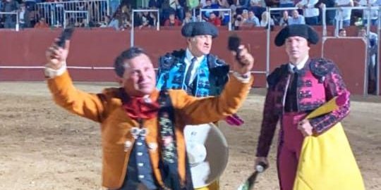 Cuauhtémoc Ayala triunfador festejo en Murcia, España cortó tres orejas del 311021