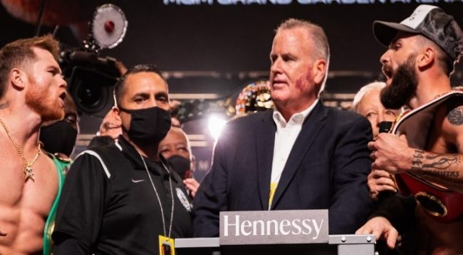 Saúl Canelo Álvarez pesaje vs. Caleb Plant, del 051121 en Las Vegas