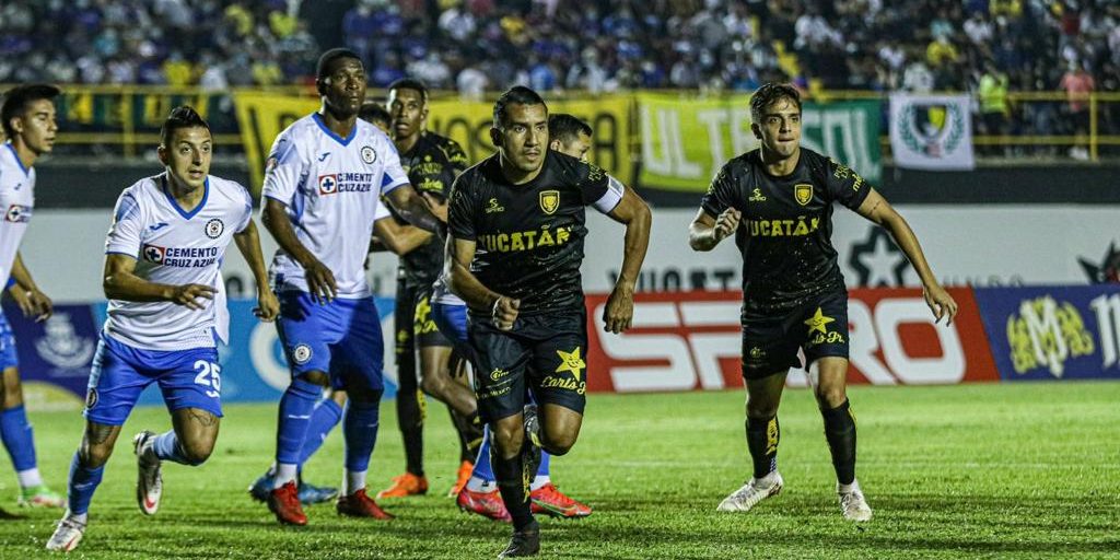 Cruz Azul vs. Venados de Yucatán, juego amistoso 2-1 del 201221 en Mérida