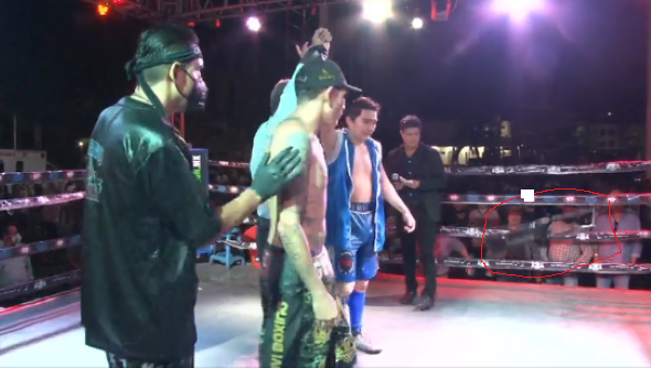 Denovan Salazar vs. Juan José J.J. Viveros empate a 8 rounds robo 1 del 041221 en Cancún concesionaria chevrolet