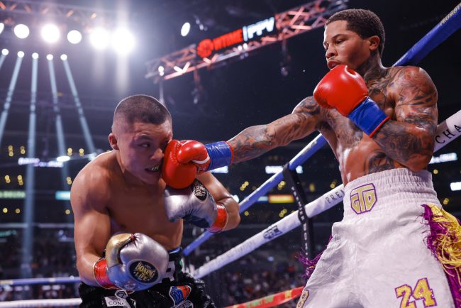 Gervonta Davis vs. Isaac Pitbull Cruz gdu 12 retuvo título súpermundial de peso logero AMB del 051221 en Stapeless Center en Los Angeles