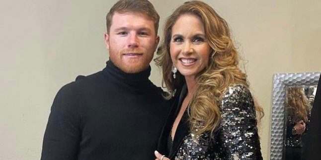 Saúl Canelo Álvarez con Lucero, posada del 211221 en la cdmx
