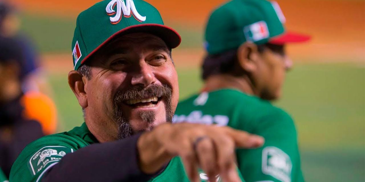 Benjamín Gil sonriente