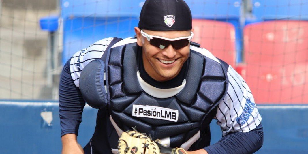 Ángel Chavarín contratado por los Leones del 010221