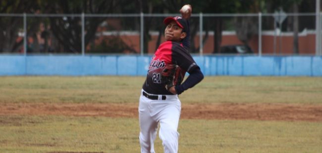 Eduardo Romero de los Gatos Negros liga meridana infantil juvenil, pítcher ganador final contra los Cubatecos 5×0 del 080222