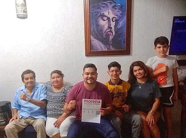 Eliseo González jr. su registro como precandidato a diputado estatal de Morena