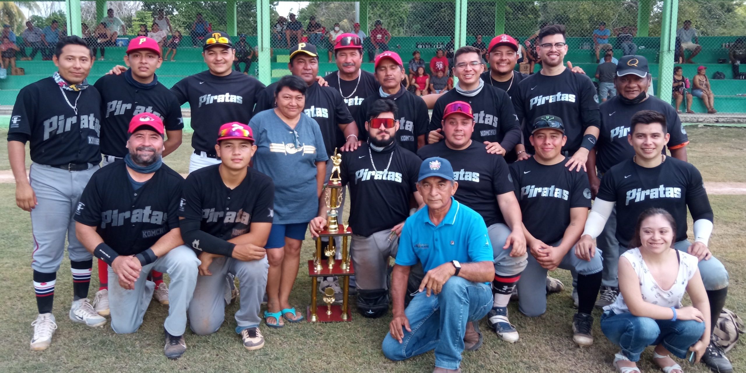 Los monarcas Piratas de Komchén