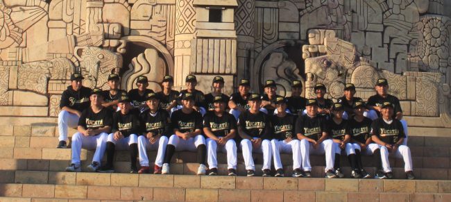 Selección Yucatán U-15 Monumento a la patria del 100322 antes de partir a Hermosillo al nacional sub-15, primer torneo nacional en era covid-19