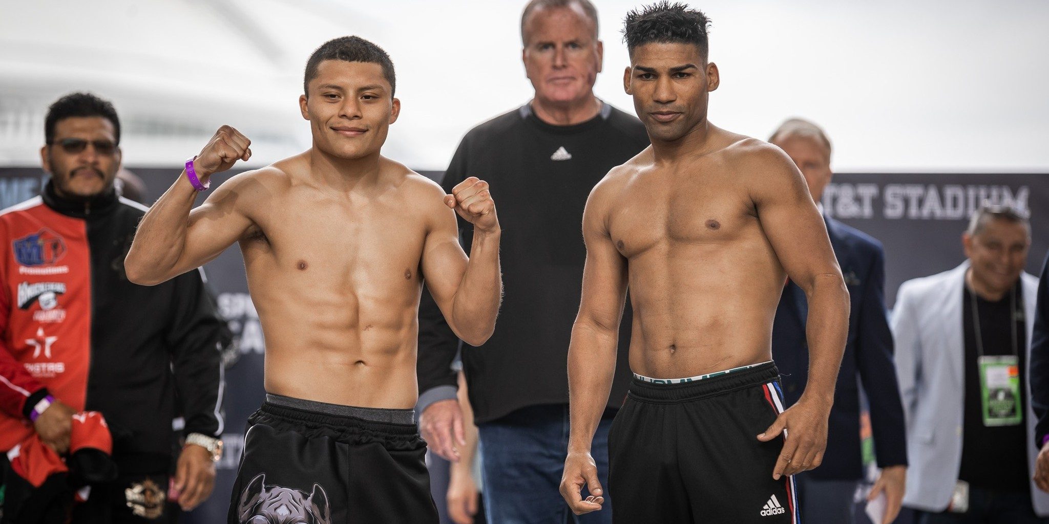 Isaac Pitbull Cruz pesaje vs. Yuriorkis Gamboa del 150422 en Dallas