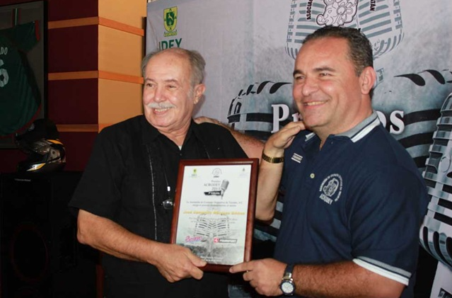 José Camerino Márquez con Mario Peniche Gorocica