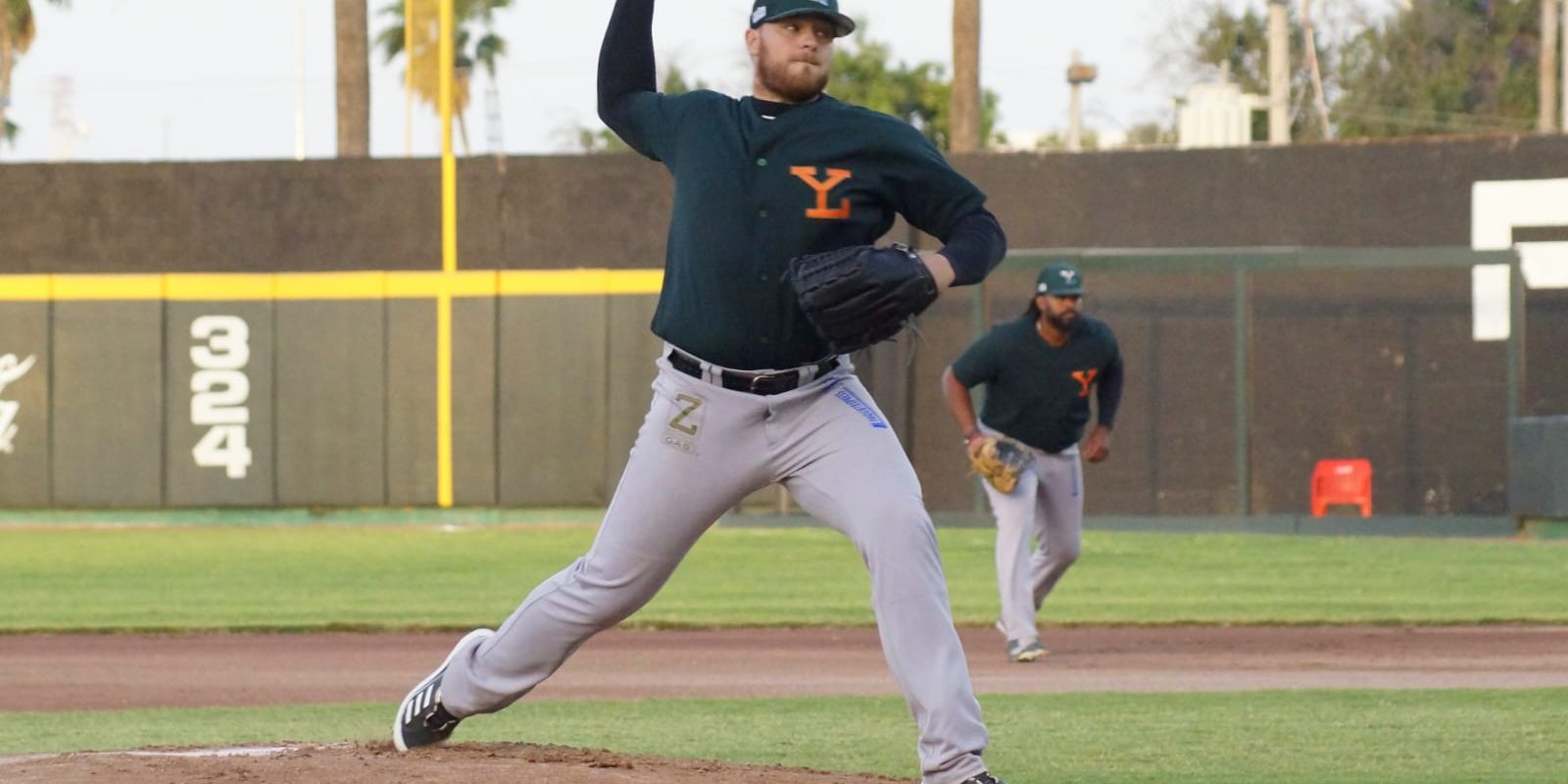Leones de Yucatán vs. Águila de Veracruz juego de pretemporada 7×3, del 070422 en Reynosa con Jake Thompson abridor y Art Charles