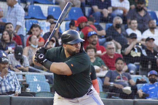 Leones de Yucatán vs. Sultanes de Monterrey, 2o de la 1a serie de pretemporada, serie empatada, 4×1, 1er triunfo formal melenudo de 2022, del 020422 en Reynosa, Luis Felipe Pepón Juárez