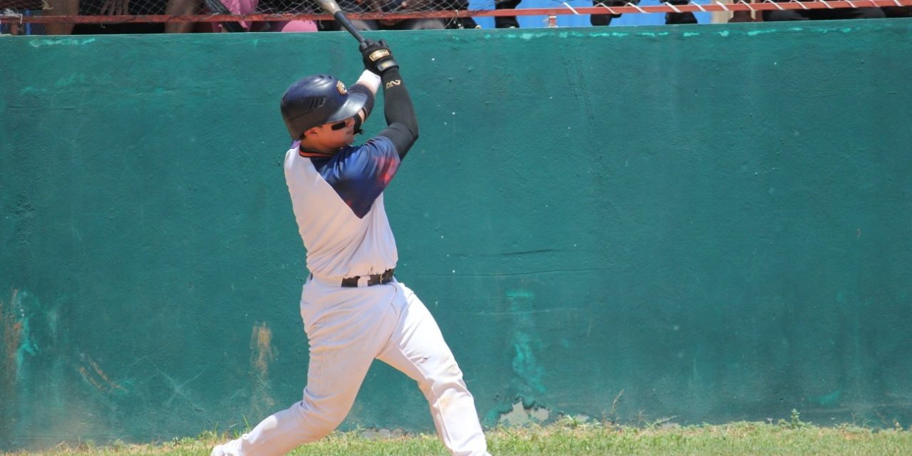 Olmecas de Tabasco vs. Tigres de Quintana Roo último juego de pretemporada de los Tigres, 4×3 del 200422 en Tenosique