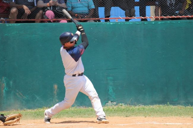 Olmecas de Tabasco vs. Tigres de Quintana Roo último juego de pretemporada de los Tigres, 4×3 del 200422 en Tenosique