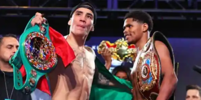 Óscar Valdez pesaje vs. Shakur Stevenson del 290422 en Las Vegas unificación títulos mundiales súperpluma CMB y OMB