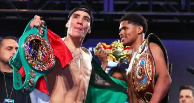 Óscar Valdez pesaje vs. Shakur Stevenson del 290422 en Las Vegas unificación títulos mundiales súperpluma CMB y OMB