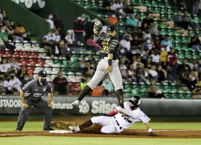 Piratas de Campeche vs. Leones de Yucatán juego 4 para ambos, 1o de la serie, 9×1, piratas se estrenan como locales en 2022, en Mérida, del 260422