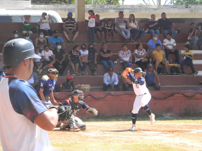 Tigres de Quintana Roo vs. Club Zapata pretemporada 6×1 del 170422 en Akil