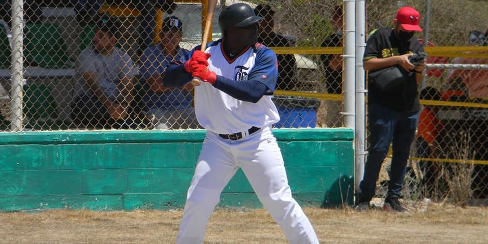 Tigres de Quintana Roo vs. Selección La Cruz, 3er juego de pretemporada, 8×0, del 030422 en Elota, Sinaloa, Ronnier Mustelier