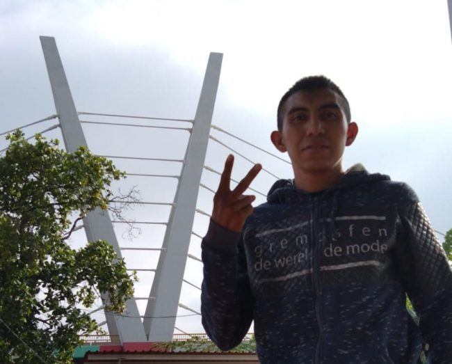 Javier Caballito Nic corriendo en Villahermosa 1 del 260522 para pelea por vacante campeonato nacional de peso gallo vs. local Luis Kiko Guzmán