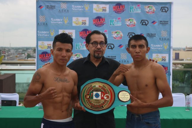 Javier Caballito Nic pesaje vs. con Luis Kiko Guzmán por el campeonato nacional de peso gallo del 270522 en Villahermosa