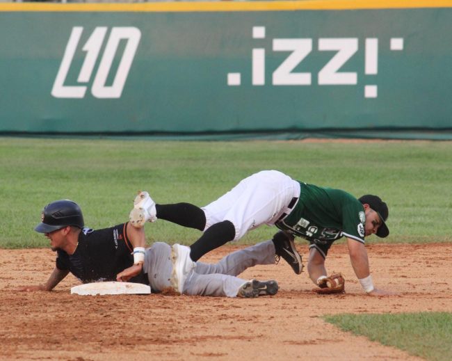 Olmecas de Tabasco vs. Tigres de Quintana Roo, juego 15 para los Tigres, 3o de la serie, serie para los Olmecas 5×1, 2 del 080522 en Macuspana
