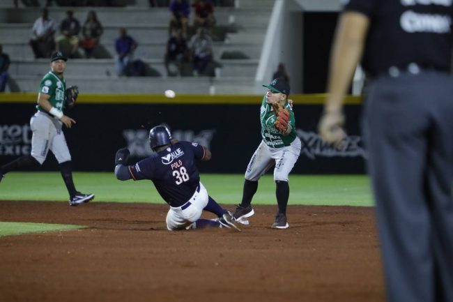 Olmecas de Tabasco vs. Tigres de Quintana Roo, juego 22, 1o de la serie, 6×3, 2 del 170522 en Cancún, Tito Polo