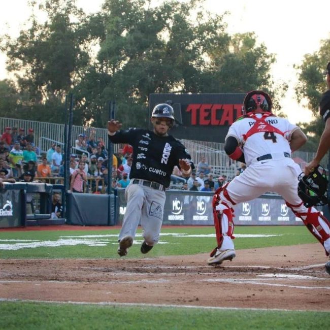 Piratas de Campeche vs. Bravos de León, juego 28, 1o de la serie, 10×3 piratas jugando como locales, 3 del 240522 en León