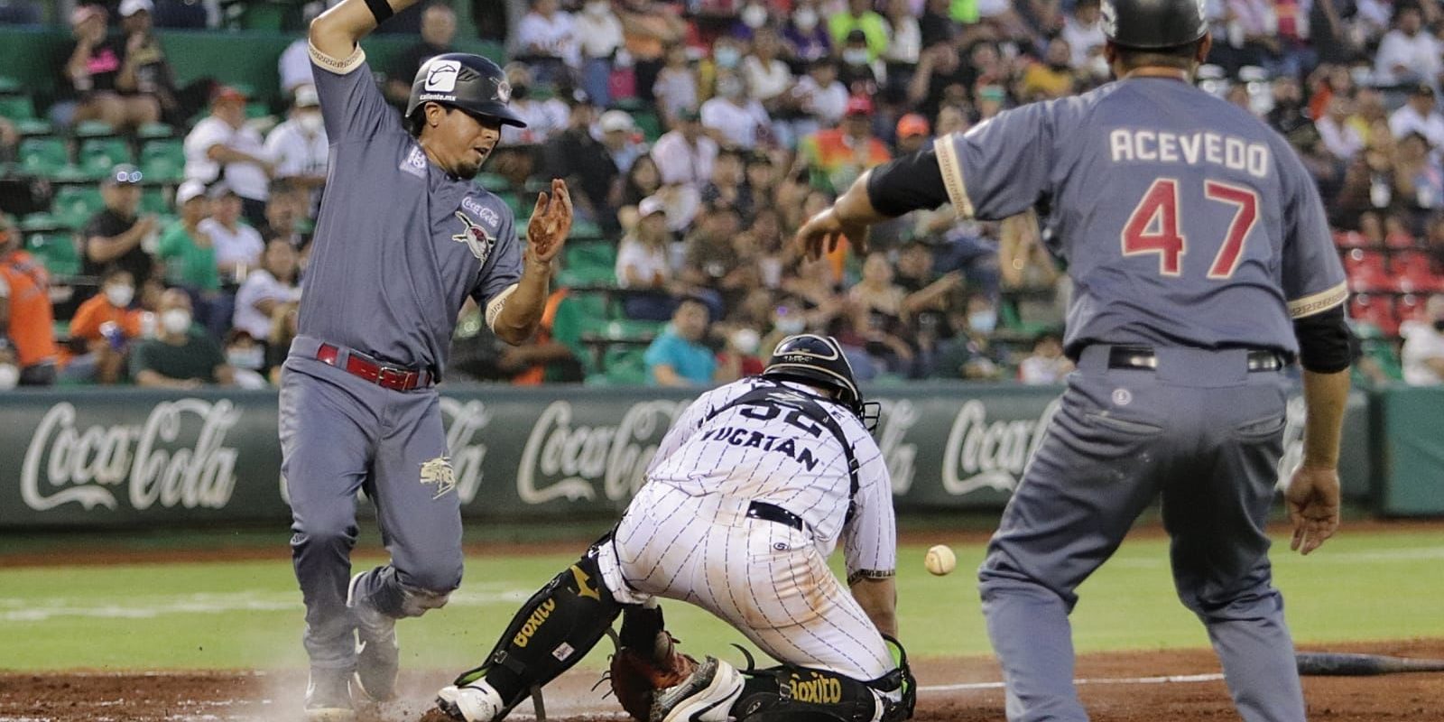 Piratas de Campeche vs. Leones de Yucatán juego 14 para ambos, 2o de la serie, serie empatada 8×4, 9 del 070522 en Mérida