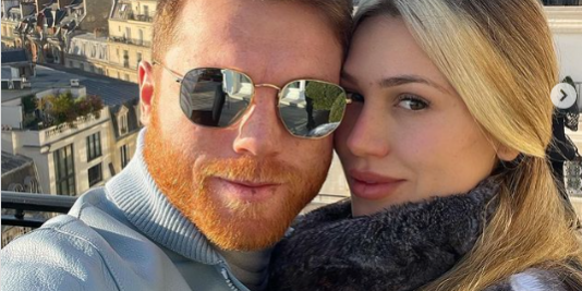 Saúl Canelo Álvarez con su esposa María Fernanda en 2021 en París, mayo