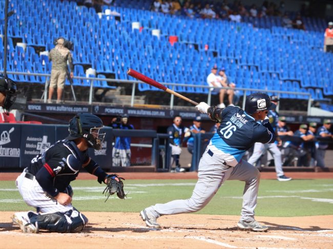 Sultanes de Monterrey vs. Tigres de Quintana Roo, juego 32, 2o de la serie, serie empatada, 4×2, del 280522 en Monterrey, Alexis Wilson