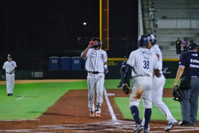 Tigres de Quintana Roo vs. Guerreros de Oaxaca, juego 29, 2o de la serie, serie empatada, 6×5, 5 del 250522 en Cancún, Olmo Rosario