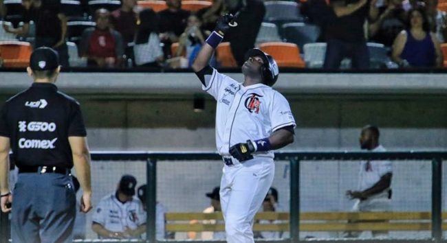 Tigres de Quintana Roo vs. Olmecas de Tabasco, juego 24, 3o de la serie, serie para los Tigres, 6×2 del 190522 en Cancún Ronnier Mustelier, que bateó dos jonrones