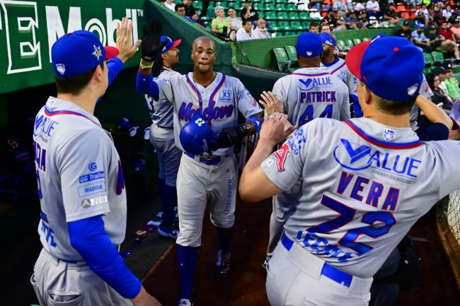 Acereros de Monclova vs. Leones de Yucatán, juego 49, 1o de la serie, 3×1, 3 del 210622 en Mérida, Keon Broxton
