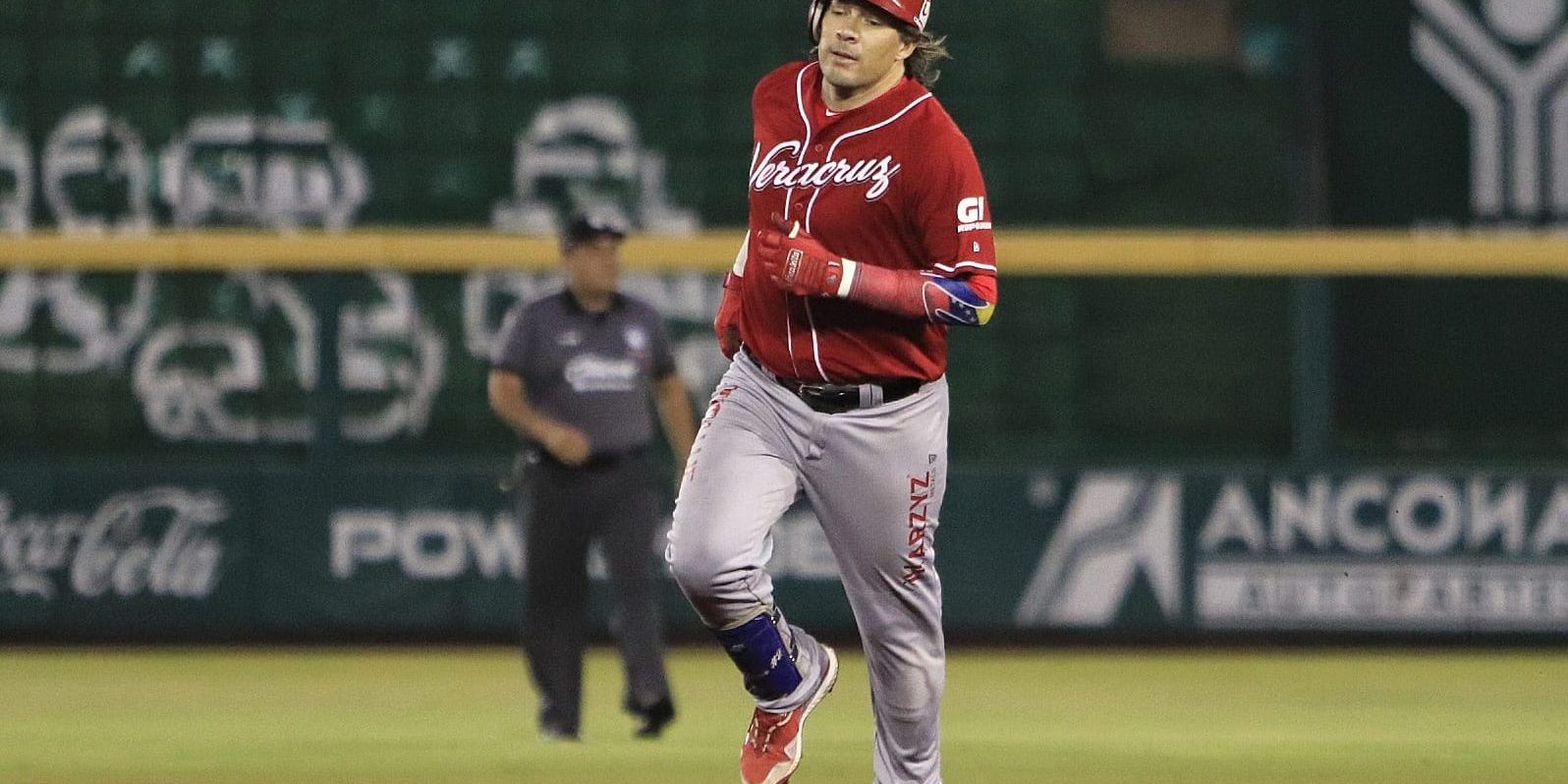 Águila de Veracruz vs. Leones de Yucatán, juego 47, 2o de la serie, serie empatada 6×5, del 150622 en Mérida, Niuman Romero, jonrón 7 en el primer inning